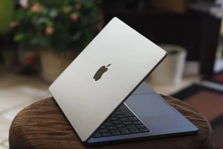 Laptops - Image 2